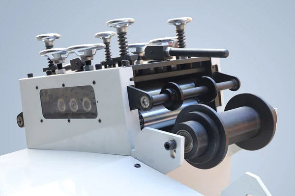 New GO Type Straightener Cum Decoiler For Sheet Thickness: 0.4mm~2.5mm