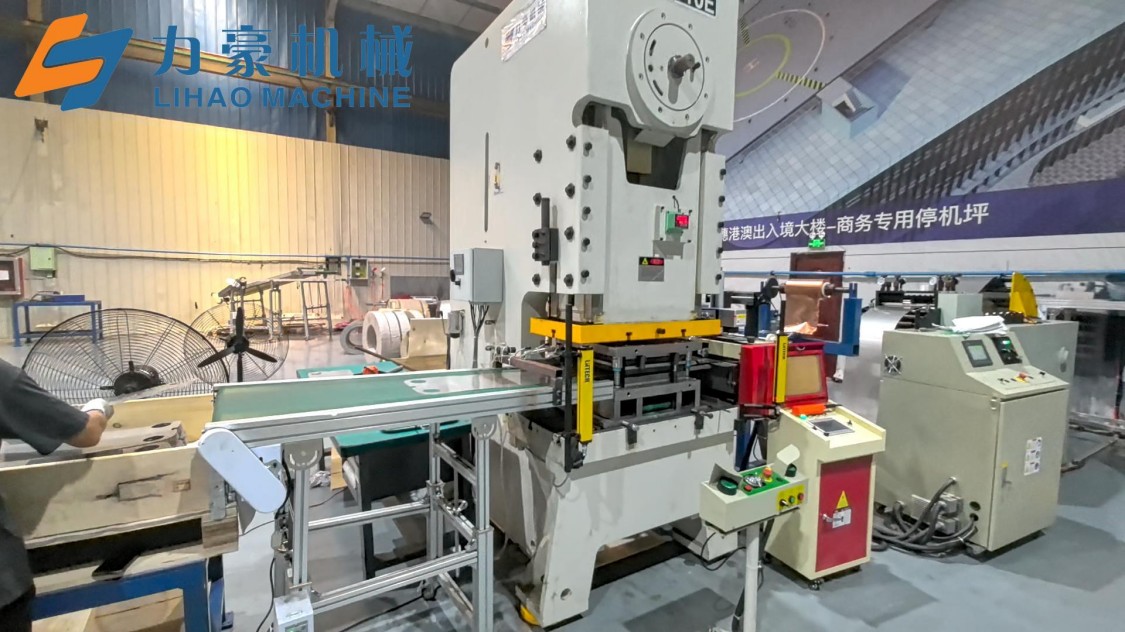 Línea de producción de estampado de placas metálicas para intercambiadores de calor