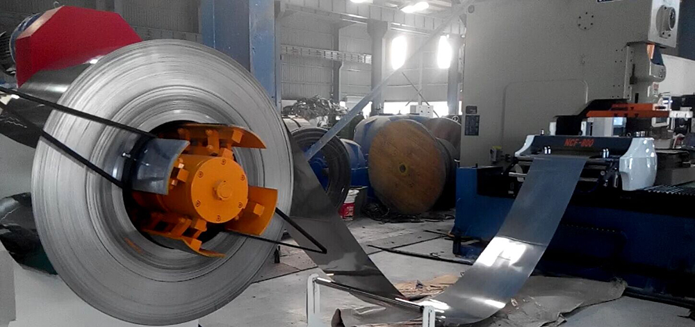 Alimentador NC oscilante – por qué reduce los costos de la empresa