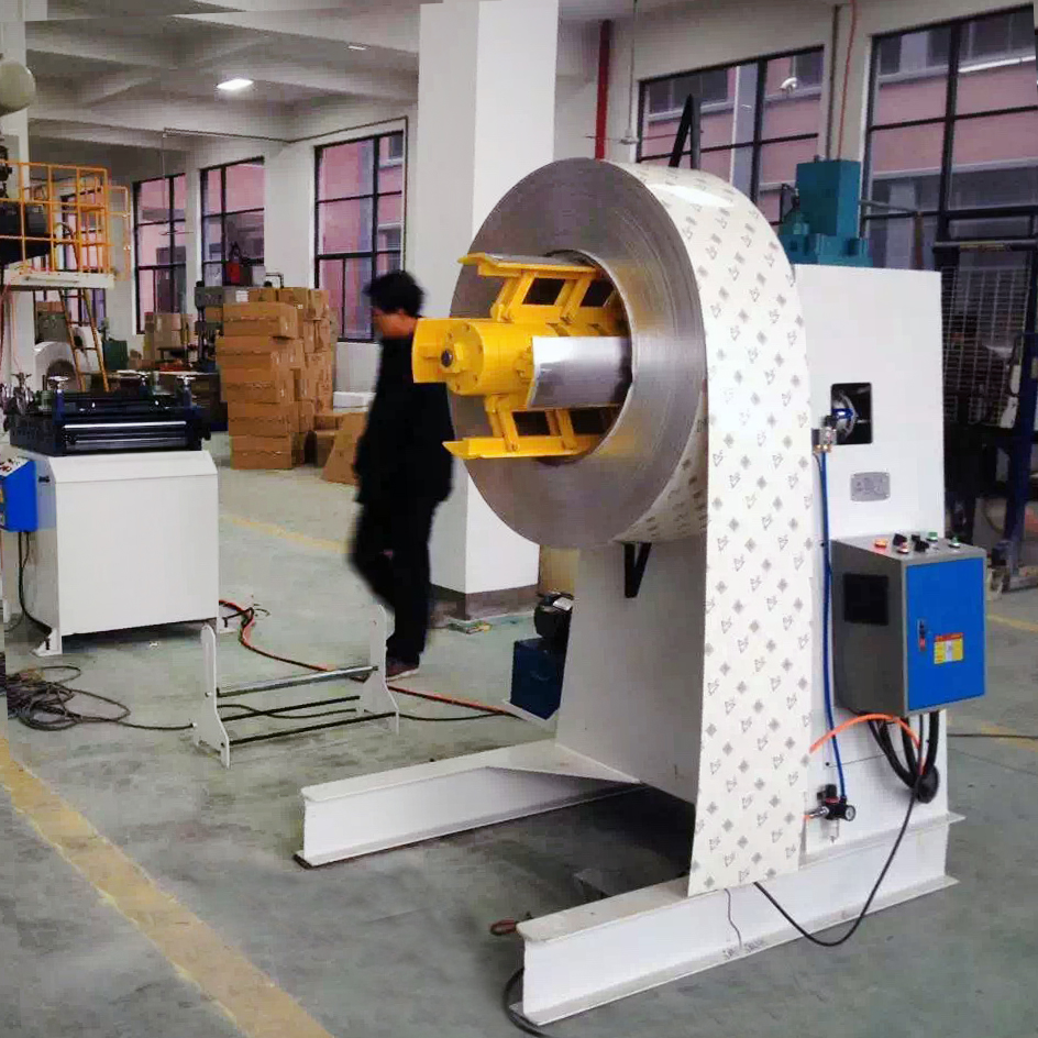 Técnicas para el uso coordinado de la desbobinadora con otros equipos en la producción industrial Técnicas para el uso coordinado de la desbobinadora con otros equipos en la producción industrial