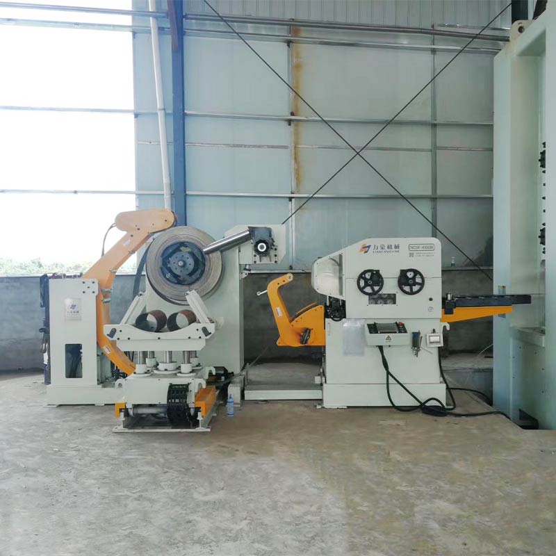 NCSF Type Straightener Feeder & Uncoiler 3 In 1 Feeder For Sheet Thickness: 0.8mm~6.0mm